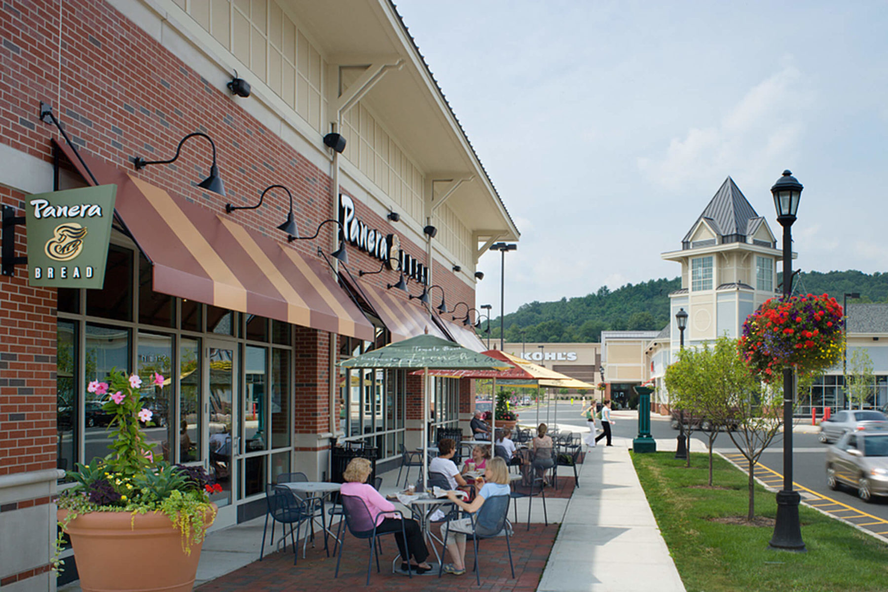 The Shoppes at Farmington Valley WS Development
